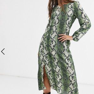 midi shift dress in bold snake print